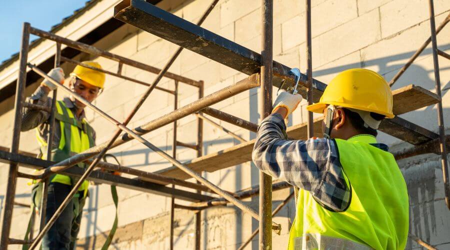 Expert Emergency Roof Repairs services in Nashville, MI
